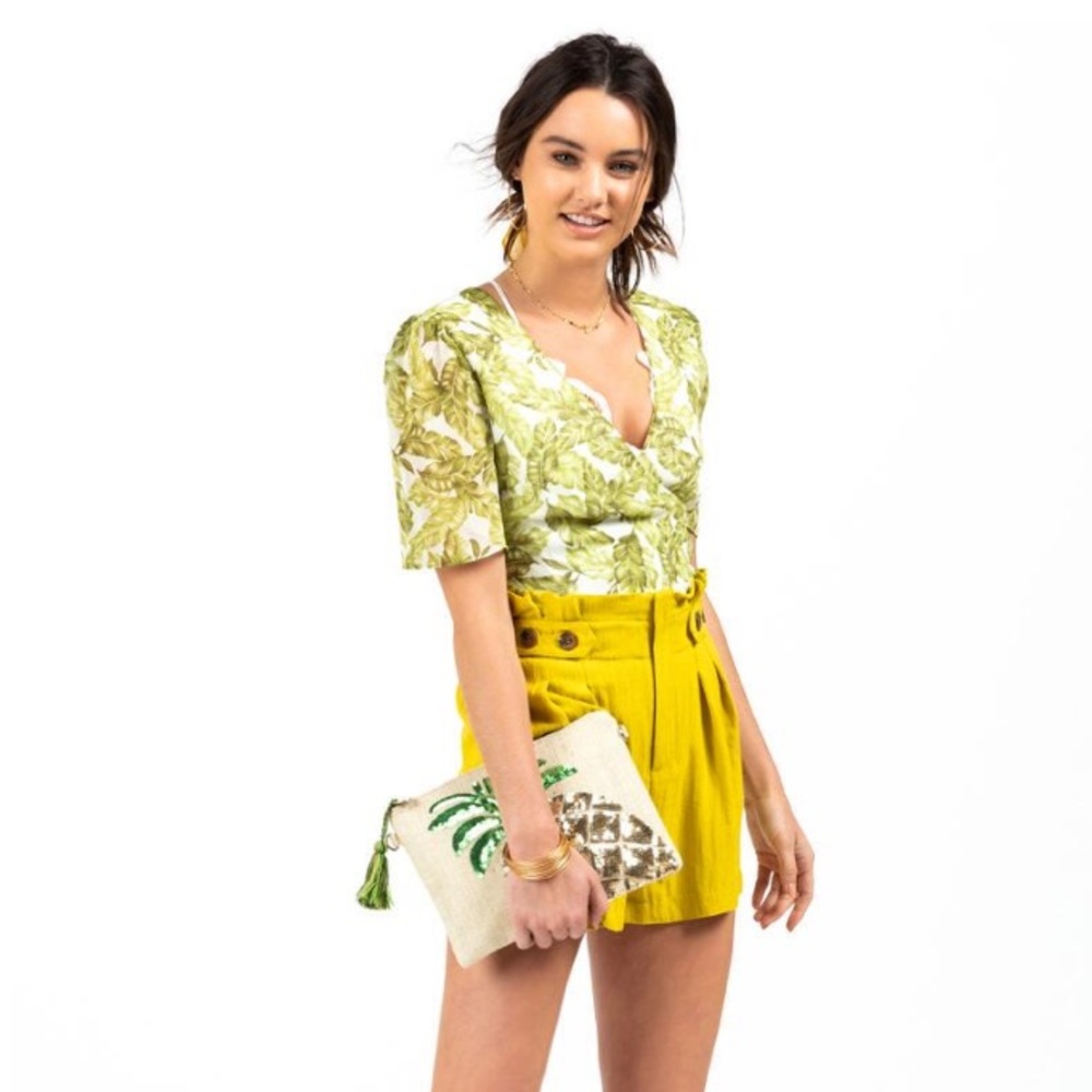 NWT Francescas tropical leaf wrap top short sleeve